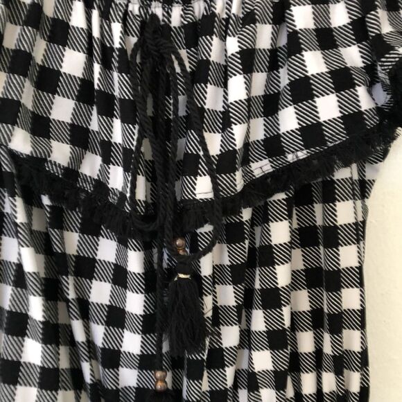 Derek Heart Black/ White Domino Gingham Romper w/ Fringe - Picture 4 of 4